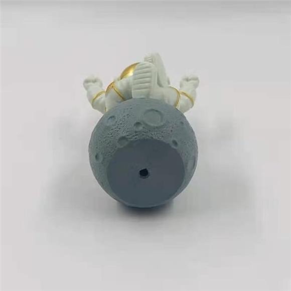 Gold Astronaut Figurine Statue Sculpture Spaceman Décor Sculptures Home Décor - Picture 6 of 6